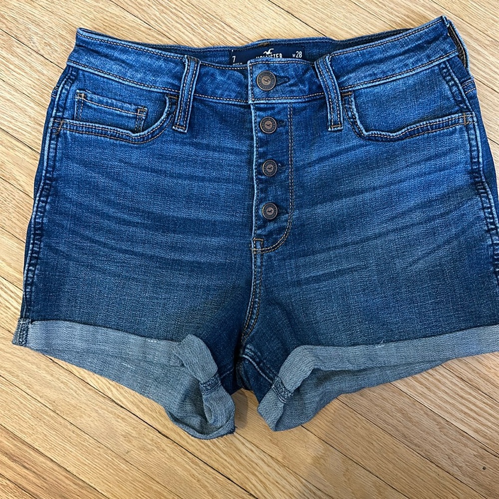 Hollister California Curvy High-rise Short size 7
